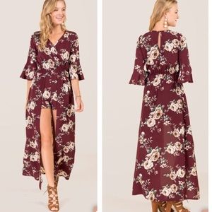 MOVING SALE 🚨 NWT Francesca’s floral maxi romper